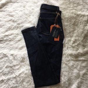 •NWT• Boulder Denim Skinny Jeans Size 27!